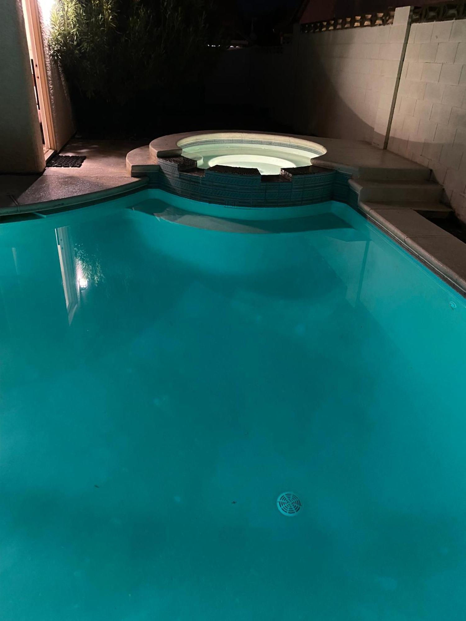 לאס וגאס Luxury 1900 Sq Ft House Huge 46 Ft Pool & Hot Spa מראה חיצוני תמונה