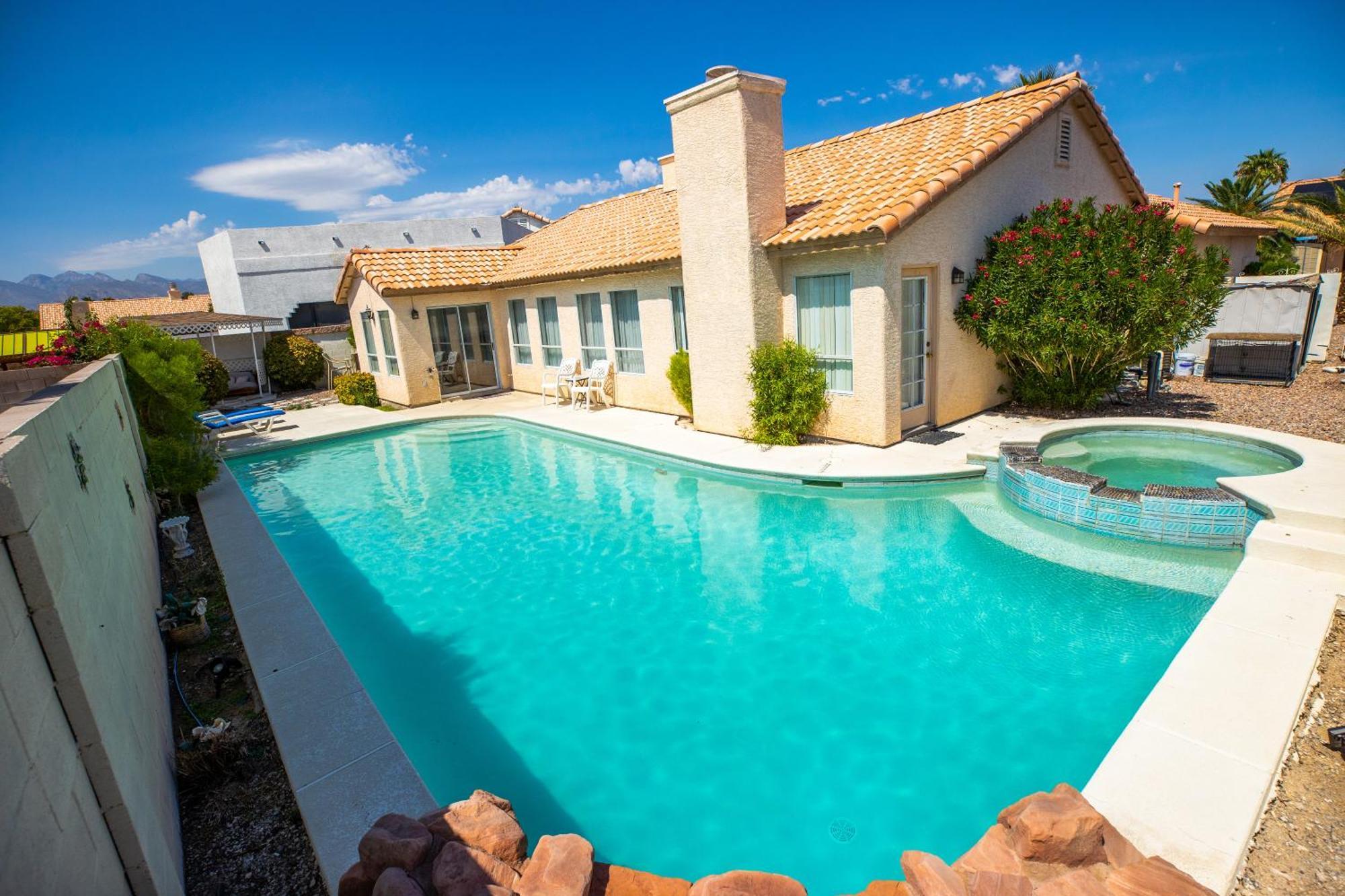 לאס וגאס Luxury 1900 Sq Ft House Huge 46 Ft Pool & Hot Spa מראה חיצוני תמונה
