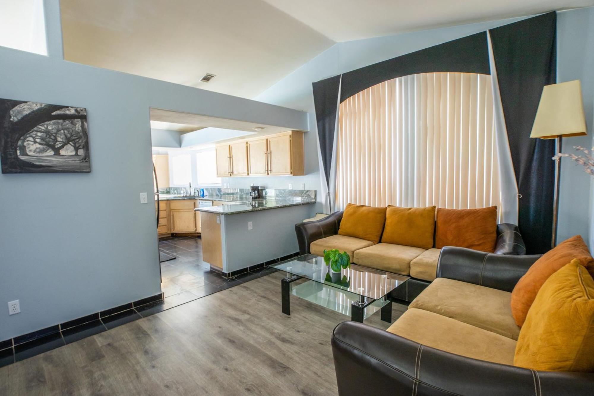 לאס וגאס Luxury 1900 Sq Ft House Huge 46 Ft Pool & Hot Spa מראה חיצוני תמונה
